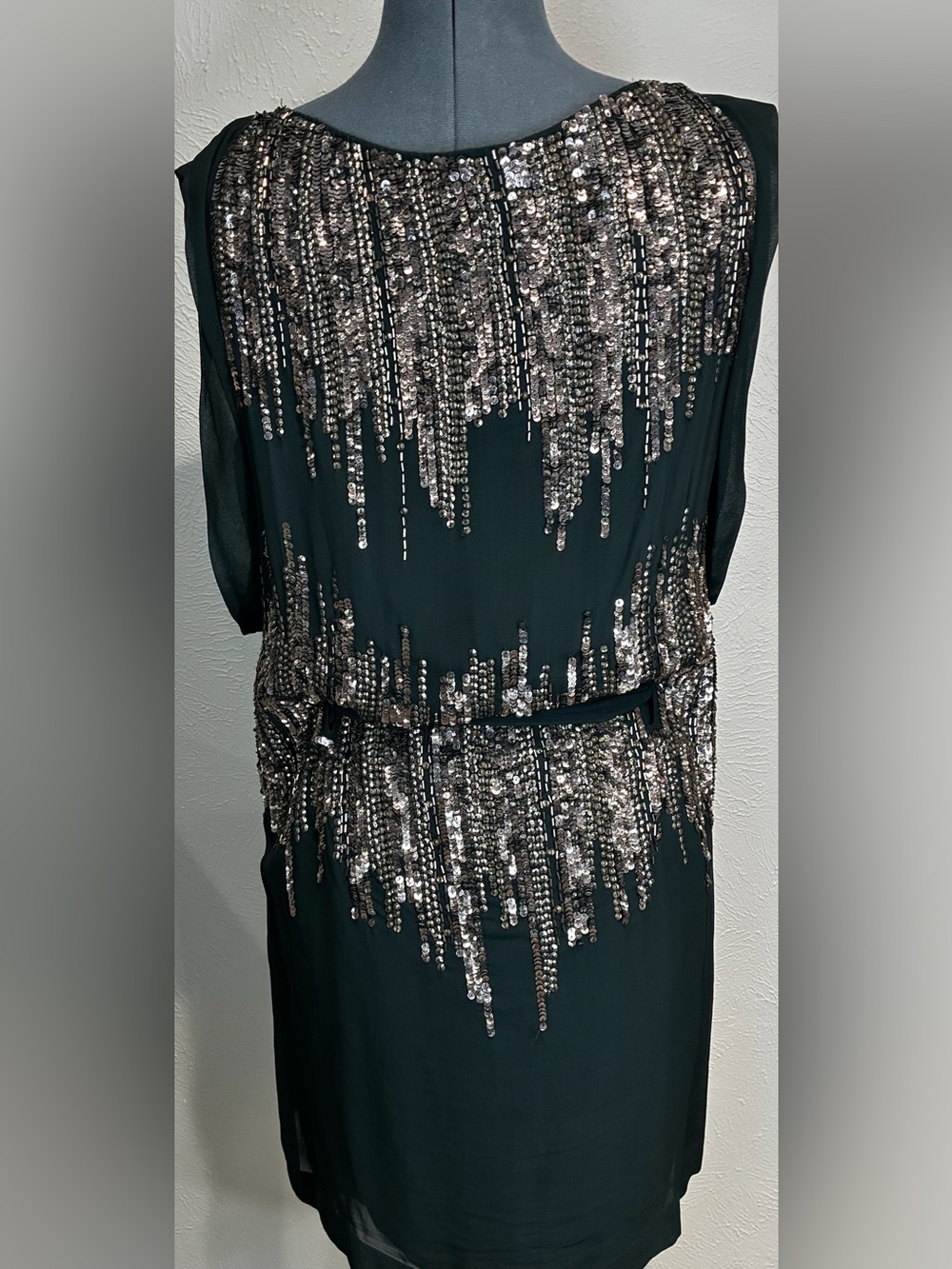 Women’s French Connection Green Sequin Dress - size 8 - Picture 15 of 16